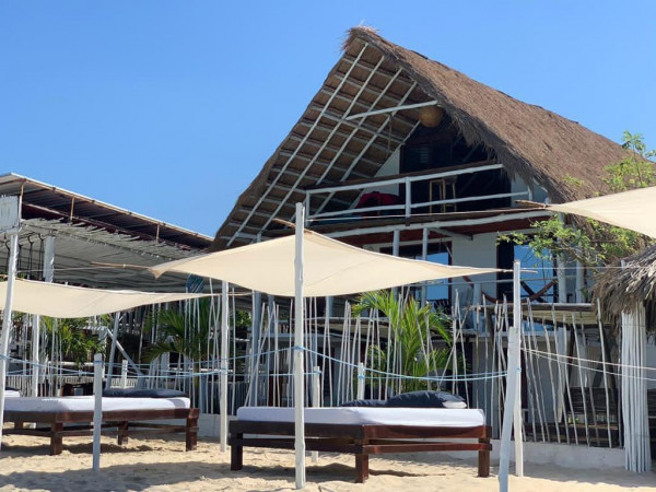 NENA BEACH TRANSPORTE MARITIMO