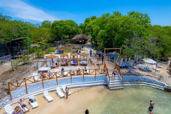 ENCANTADA BEACH CLUB